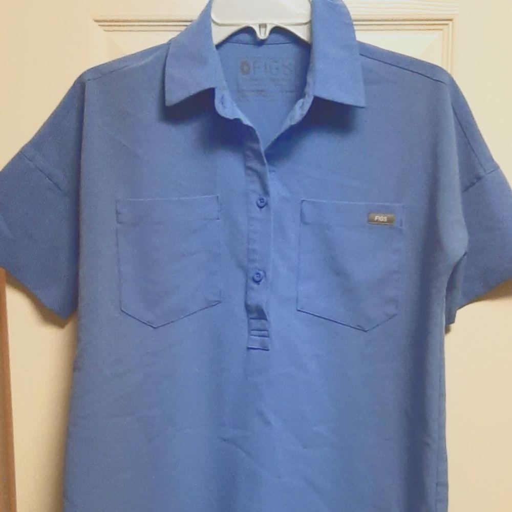 Figs Ceil blue Pilar Collard Top